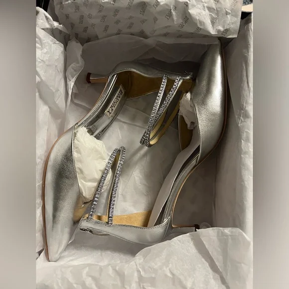 178$$ NIB 7.5 BADGLEY MISCHKA COLLECTION LILIBETH KITTEN HEEL ANKLE STRAP PUMP - Picture 7 of 14